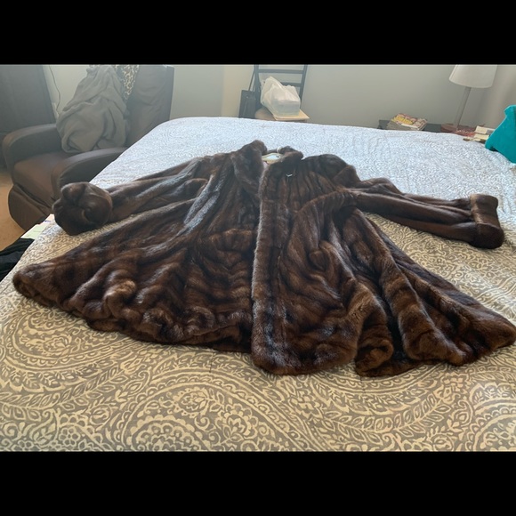 Knee length swing mink coat in mint condition - Picture 5 of 6